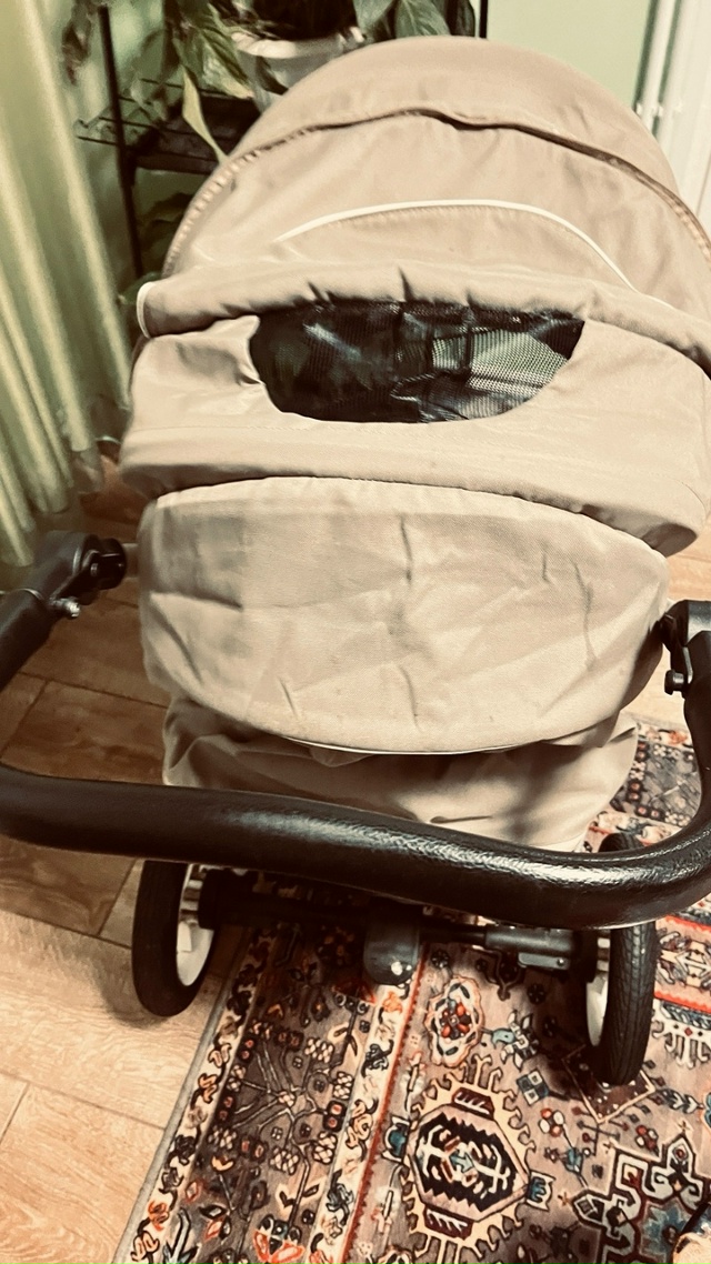 Продаётся детская прогулочная коляска. Складная, в отл...