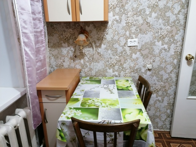 Сдам 1к квартиру в Подпорожье, пр. Ленина, 3й этаж на дли?...