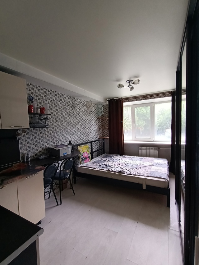 Продам 1-комнатную квартиру студию в центре г. Екатерин...