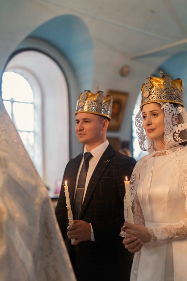 24.10.2025
Ну вот теперь и я пополнила ряды замужних, чему ?...