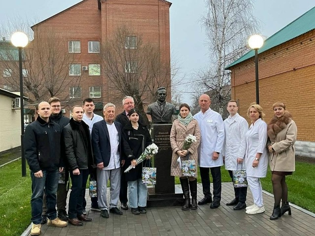 👨‍⚕️В Бузулукскую больницу после учебы прибыли дев?...