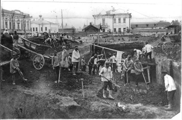 1) Миллионная улица
1900-1916
Сейчас – Октябрьская улица.
...