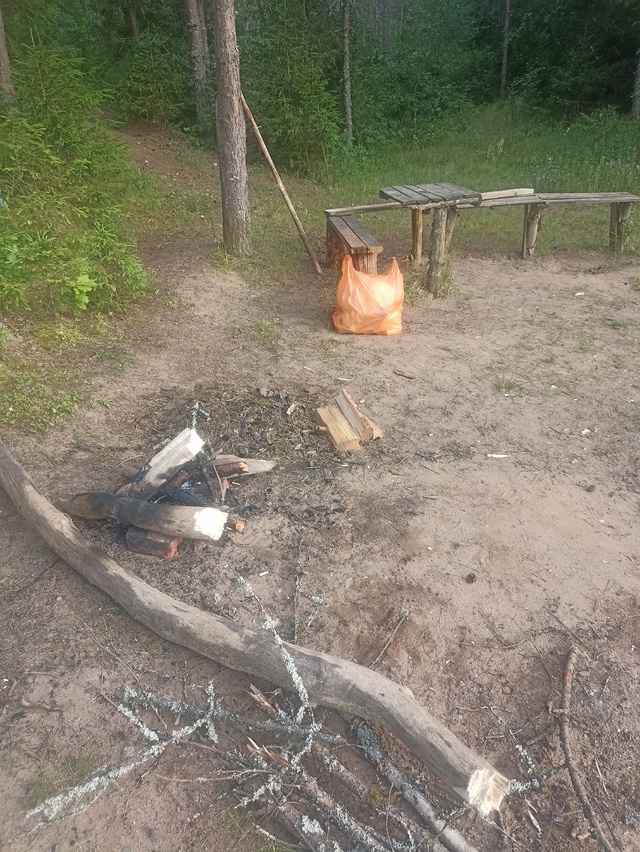 Вот такое оставляют после себя ??? на оз.Волосно.??...