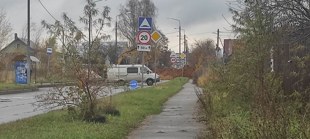 ⚡ Перерыли улицу Тургенева
На пересечении с улицей Ча...