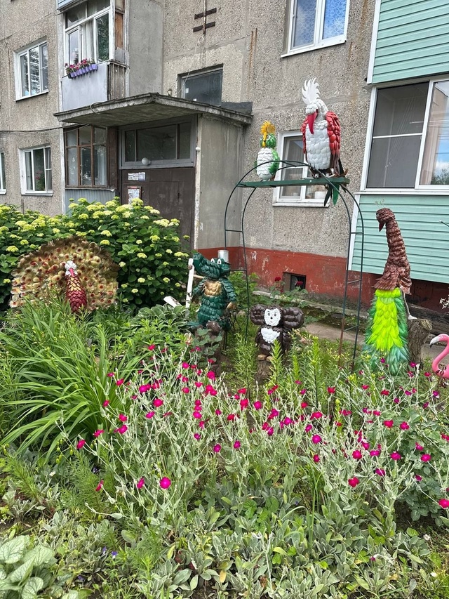 Вот такая красота у нашего подъезда! ?