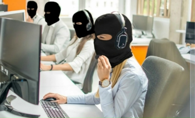 Аферисты разводят россиян с помощью схемы с «переофор?...