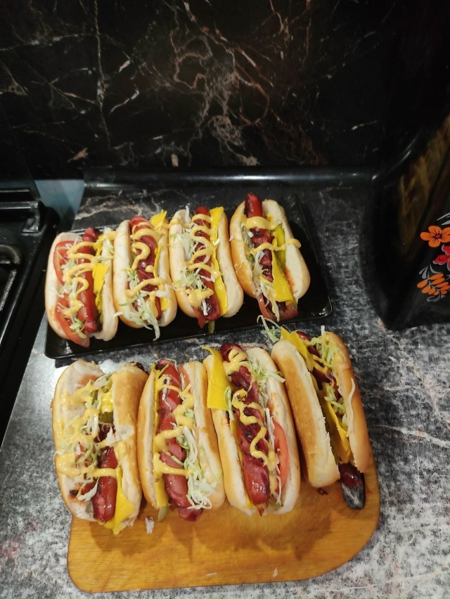 Радуйте своих мужей !
Чтобы они не ушли к девкам чужим !...