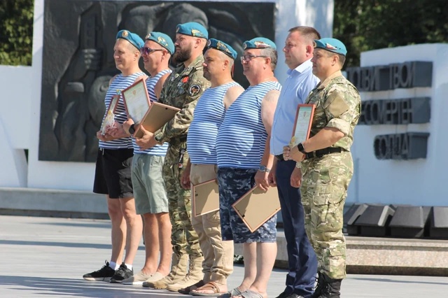 🇷🇺Воздушно-десантным войскам России - 95 лет.
 
Воздуш...