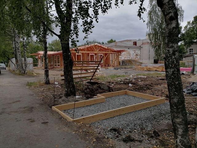Город преображаеттся на глазах.