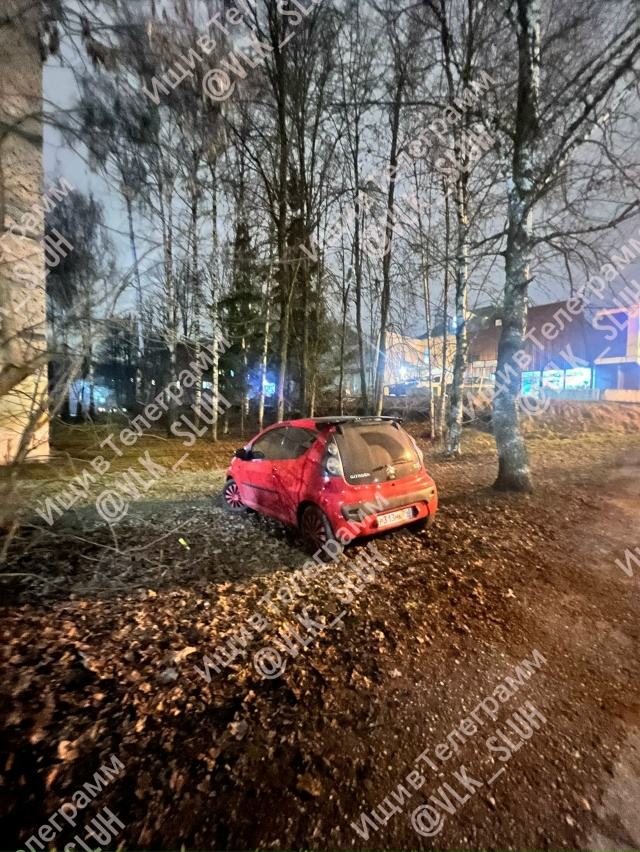 Ну это треш!!!
Всем сложно объезжать Ново-Солдатскую? И ...