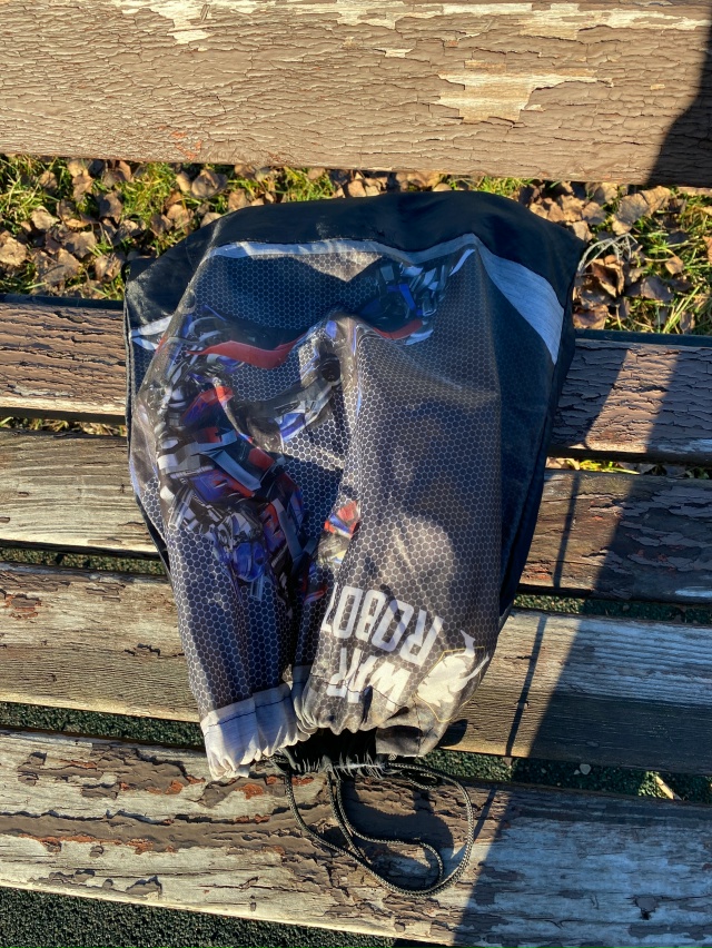 Забыли на детской площадке