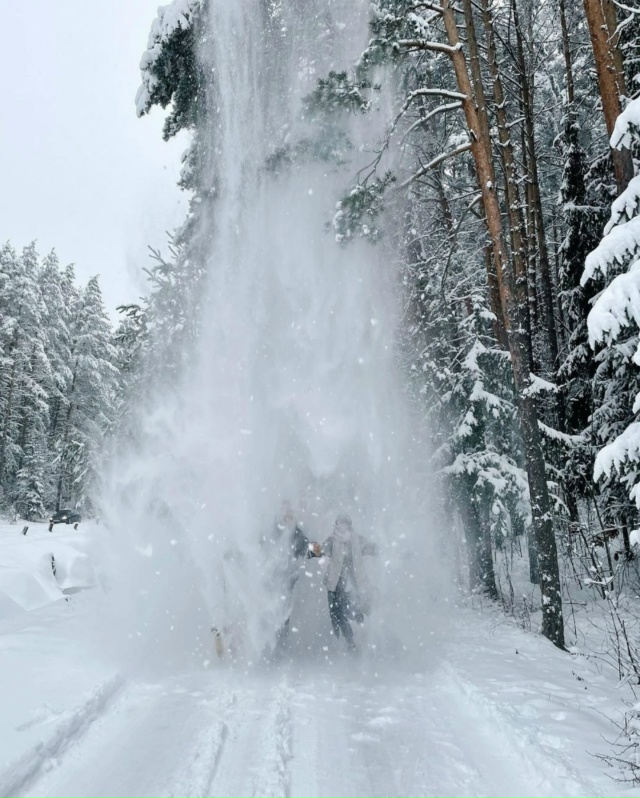 Ну когда там уже снег наконец будет?
Один из пунтиков э...