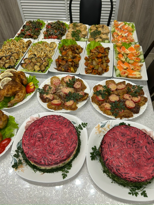 Кафе в Центре принимает заказы на проведение различны?...