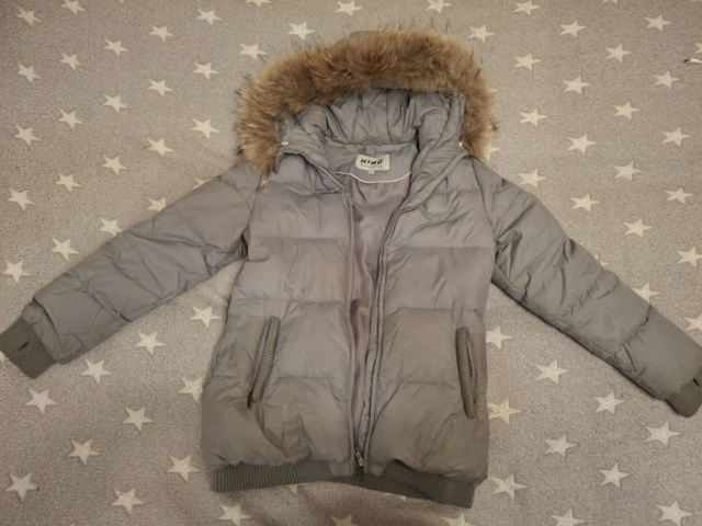 Отдам куртку для девочки размер 152 писать в личку, не ан...