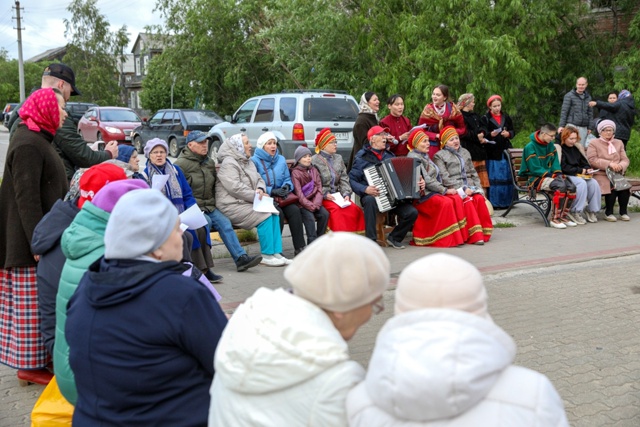 Вечёрка в центре Нарьян-Мара: кадрили, задорные частуш?...