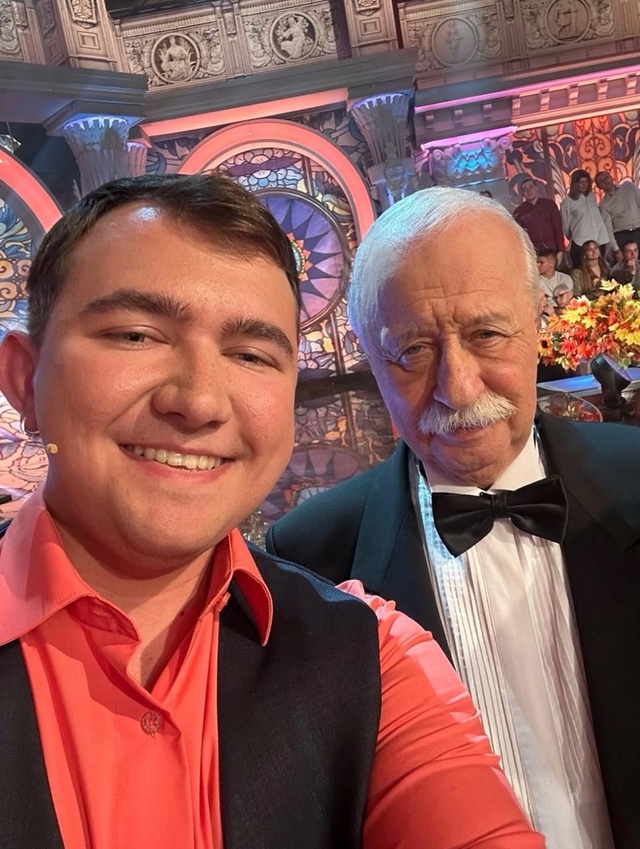 Салават на Первом! Павел Анисимов поздравил Якубовича ...
