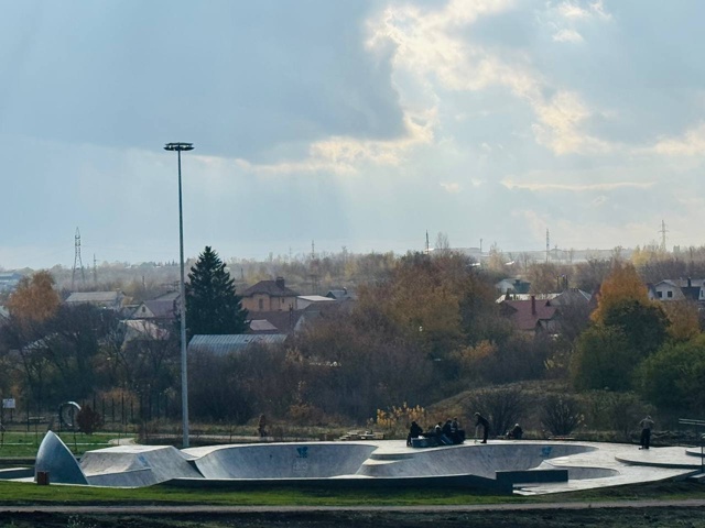 Новый парк «Ласки» раскрасился в осенние краски! 🍂 От?...