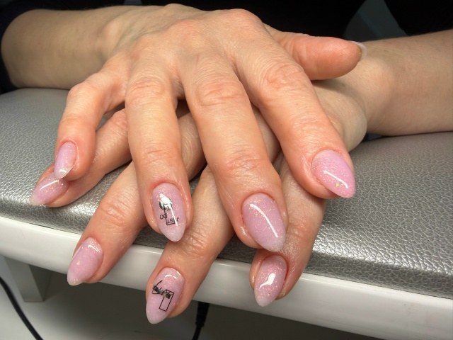 Милые Дамы!!!Я сертифицированный мастер маникюра,предл...