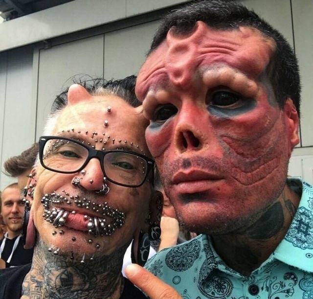 Рольф Бухольц (433 прокола в теле) и Генри Дэймон (Красны?...