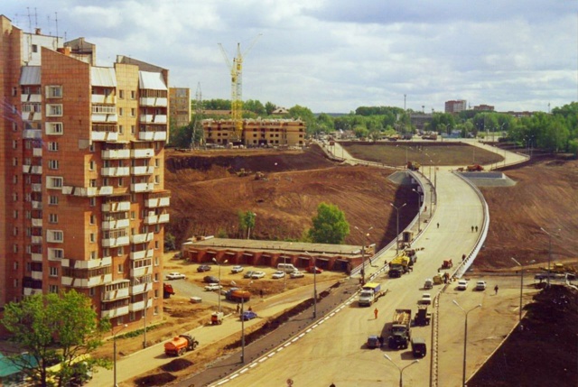 А вот как строилась средняя дамба в Перми: