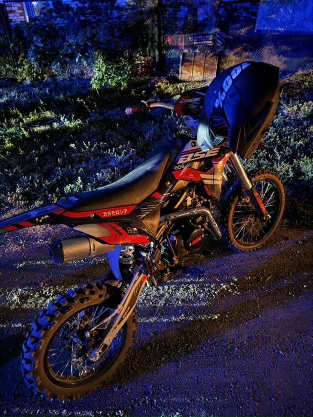 В Орске 8 августа 17-летняя девушка на питбайке сбила 10-л...