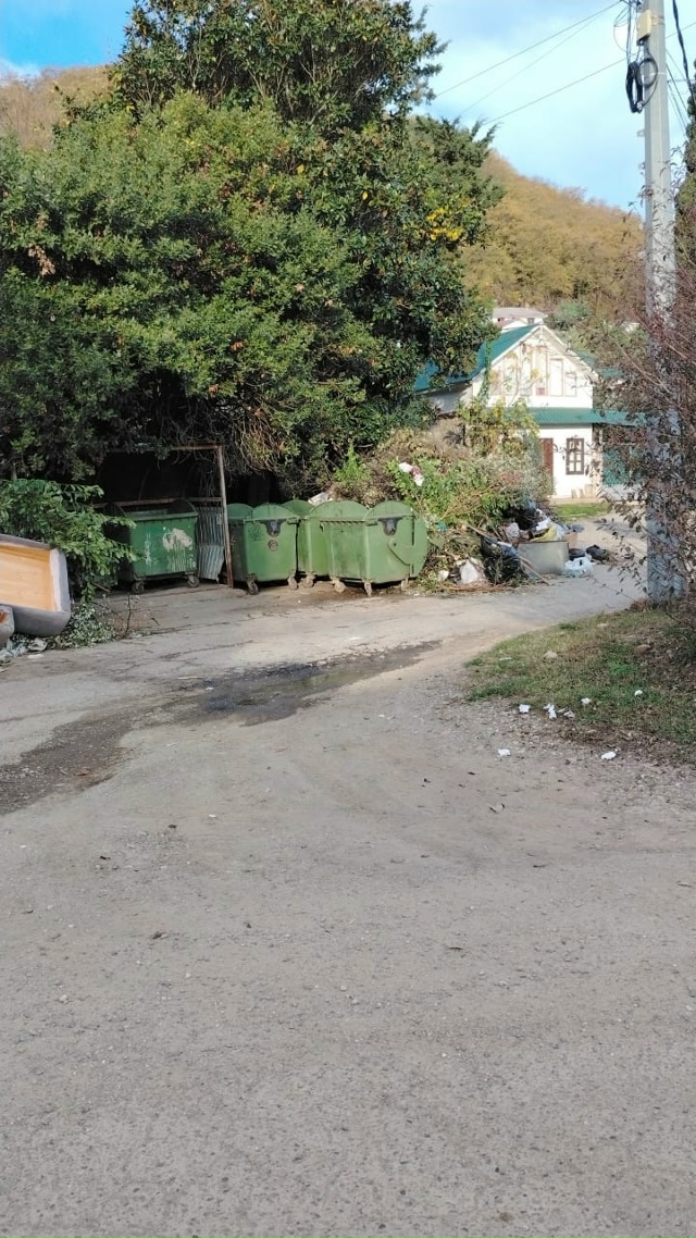 Невесёлые истории из Весёлого
Жители села сообщают, ч?...