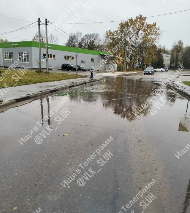ул Школьная, после дождей подтопления проезжей части н...