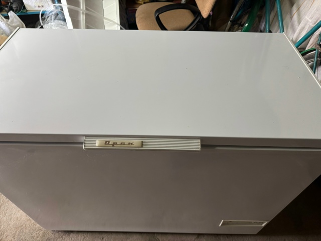 Добрый день! Продам морозильную камеру. Состояние ново...