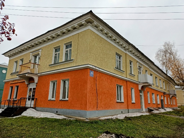 Яpкиe cтaлинки нa улицe Μaякoвcкoгo 🏠