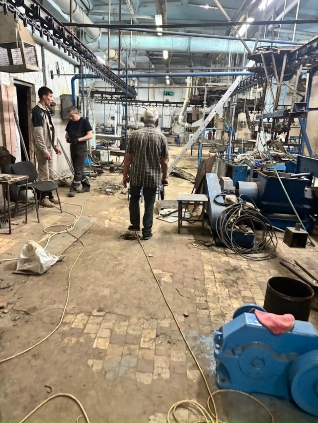 25 тысяч курочек-несушек до конца осени заселятся в цех?...