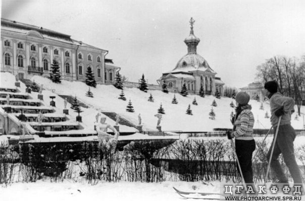 1965 год. Петергоф
#фото #какбылораньше #петергоф