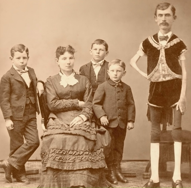 В 19 веке в Испании жил Бенито Альварадо — человек, кото...