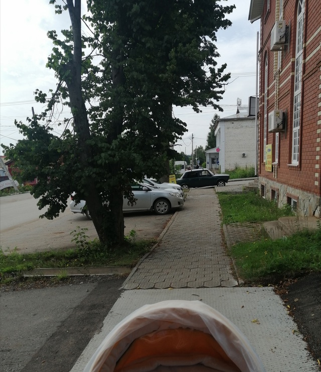 Ребята, при выборе места для парковки, не забывайте, по?...