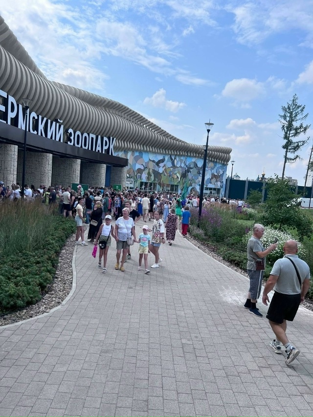Пермяки в шоке от открытия зоoпарка!🤬🤬
- Это камера п?...