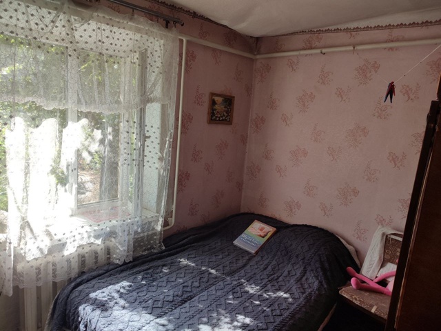 Продаю 3-х комнатную квартиру (угловая, на 1-м этаже) в це...