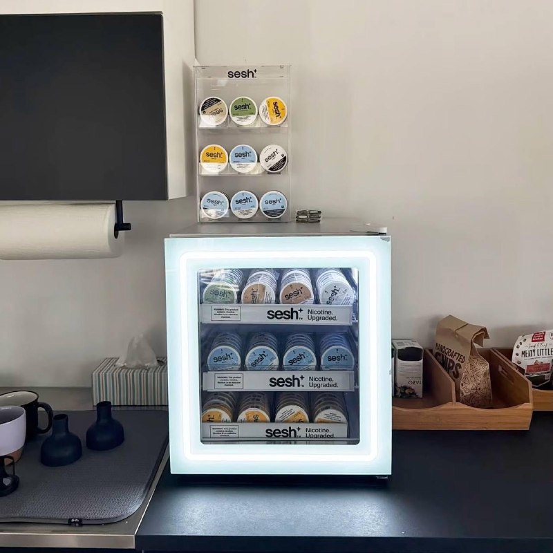 В американских IT-компаниях снюс теперь официально бонус к зарплате.
В Palantir и многих стартапах