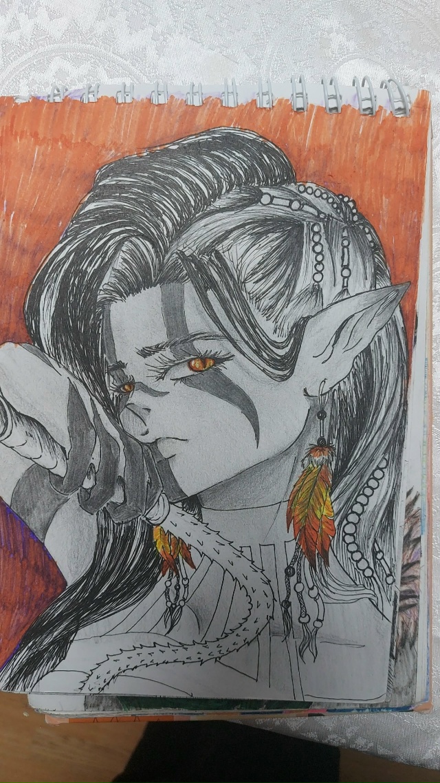 Когда работа стоит , а руки творят )