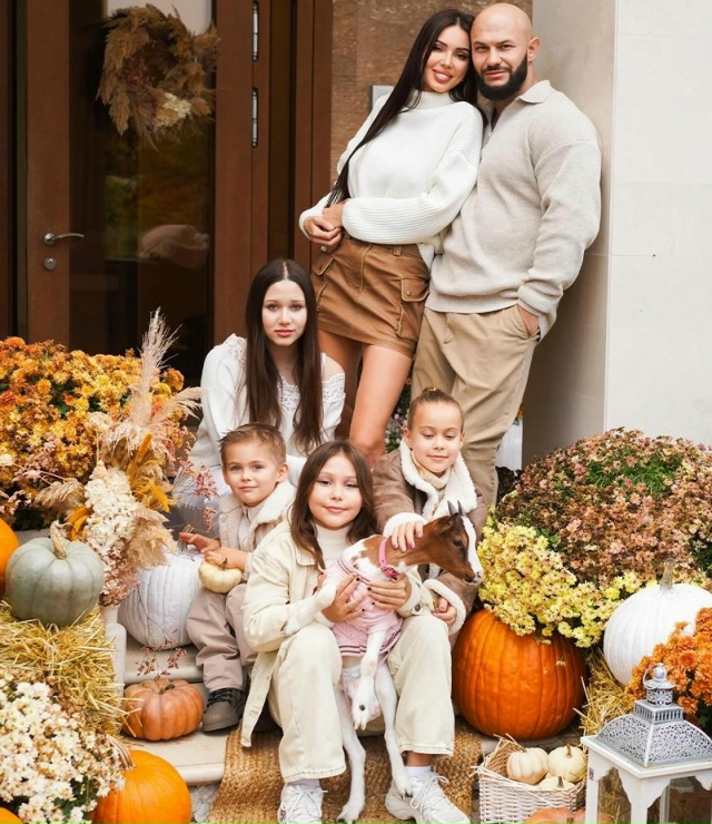 Модель и бизнесвумен Оксана Самойлова подтвердила, чт?...