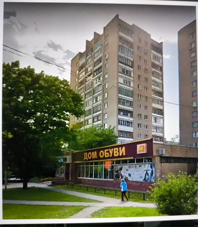 ЖИТЕЛИ ПРОТИВ ТЦ
История строительства торгового цен?...