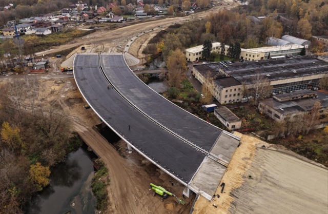Лыткаринскую автодорогу проходящую через Ленинский о?...