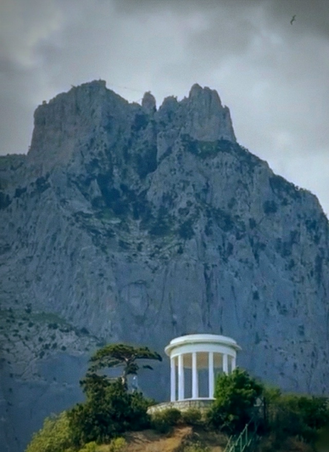 Знаменитая и всеми любимая беседка (ротонда) «Приют ту?...