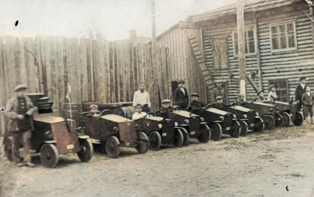 Соревнование педальных автомобилей, изготовленных кр?...