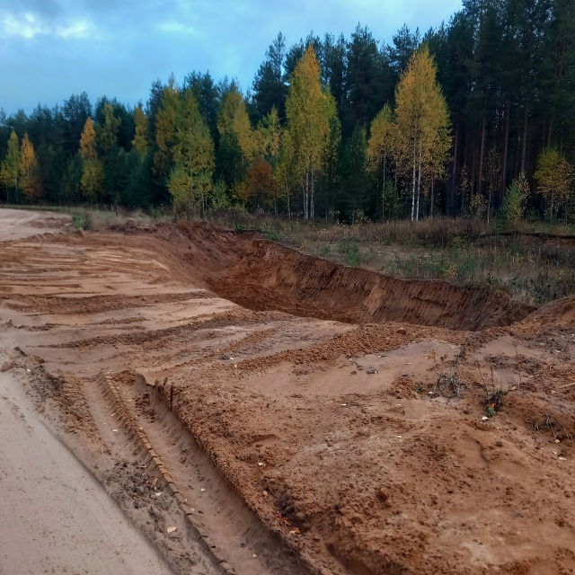 Анонимно пожалуйста! Разве это законно рядом с проезже...