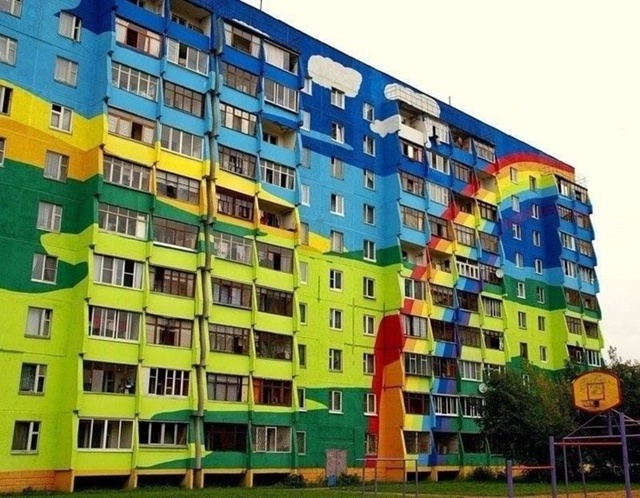 🤗 В Госдуме предложили перекрасить хрущевки в яркие п...