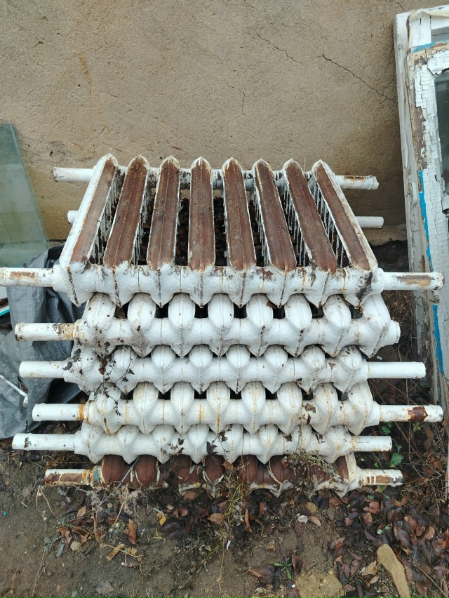 Продам 300р секция. 89058928481