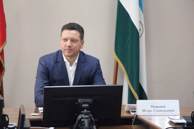 Экс-мэра Салавата Игоря Миронова посадили в колонию на...