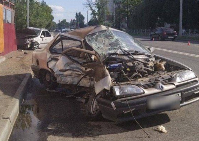 ‼️В Брянске в ДТП погибла женщина, двое водителей гос?...