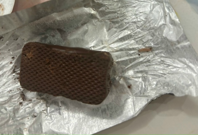 Дополнение к посту, где писали про конфеты маска. Кто л?...