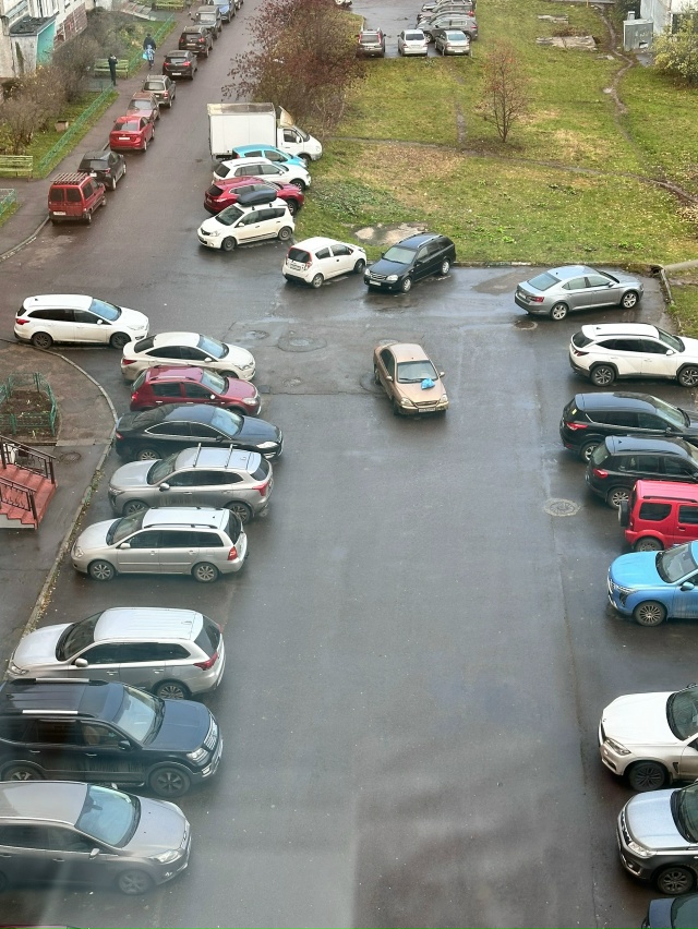 Дзержинского 82, волшебница.
Уважаемый хозяин машины, в...