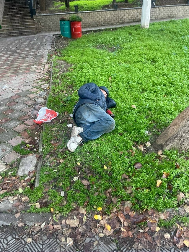 Караул! Люди, куда вообще обращаться? Ну сил нет уже эти...